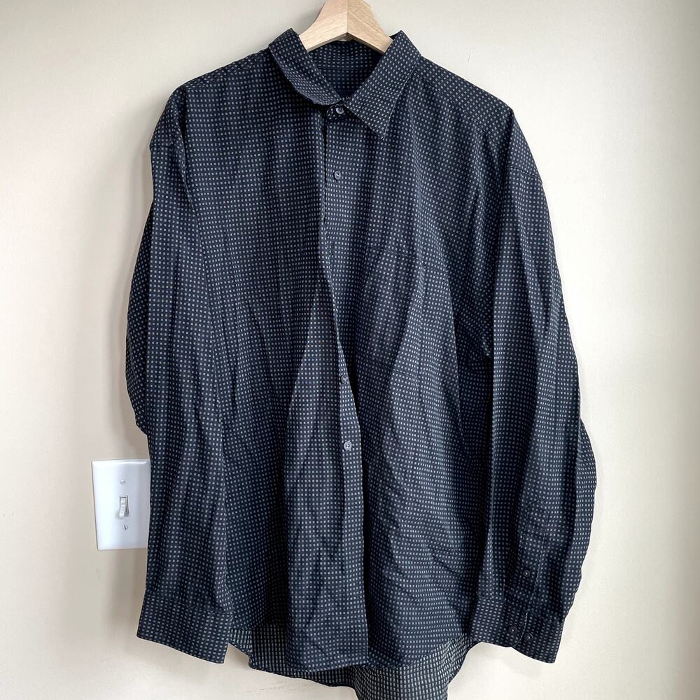 VanHeusen gray black‎ checkered long sleeved button down shirt men's size large
